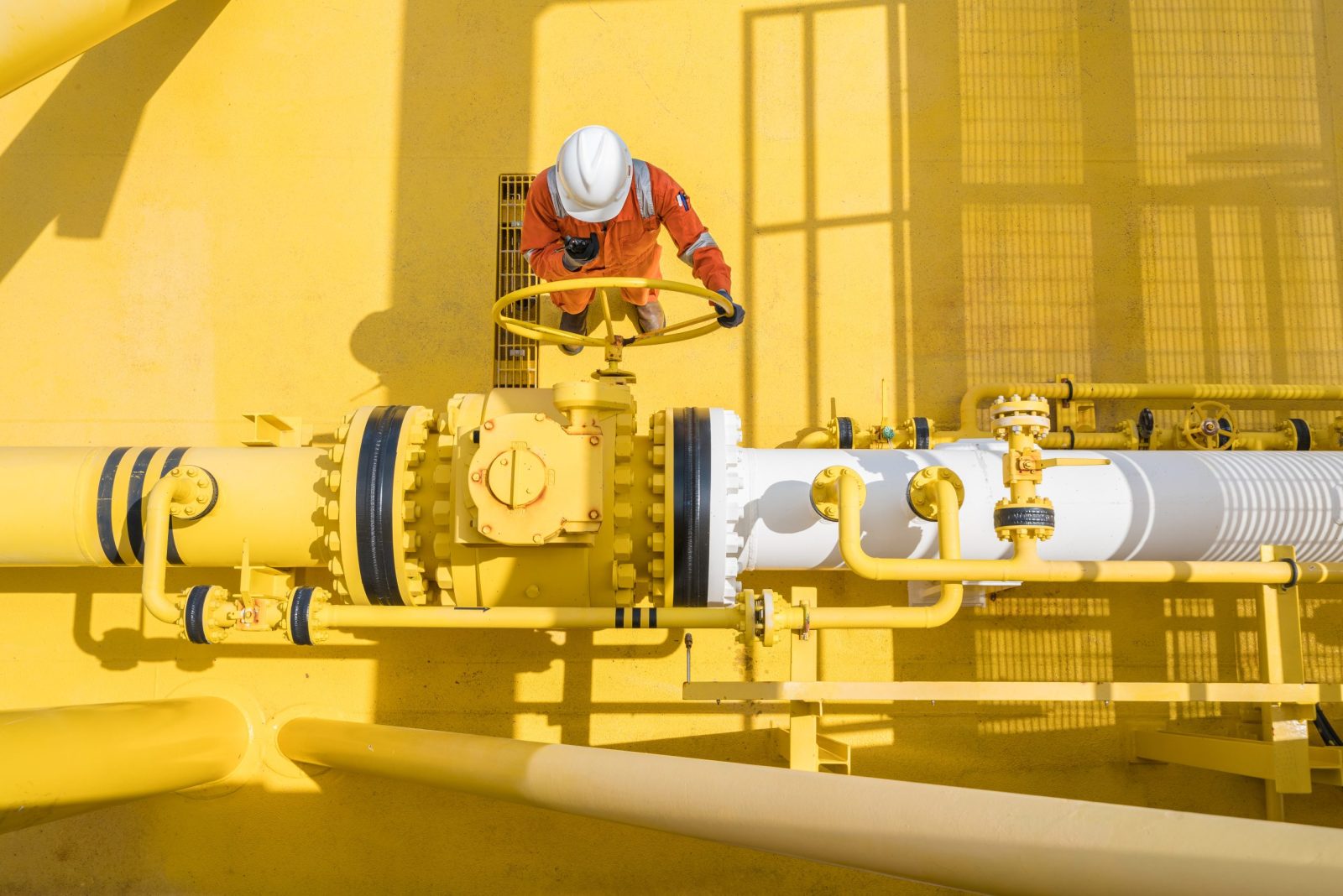 Production,Operator,Communicate,Between,Central,Control,Room,By,Using,Radio